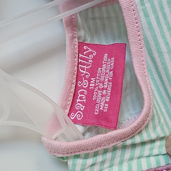 Sam & Ally Floral Dress in 18M EUC - Picture 4 of 5